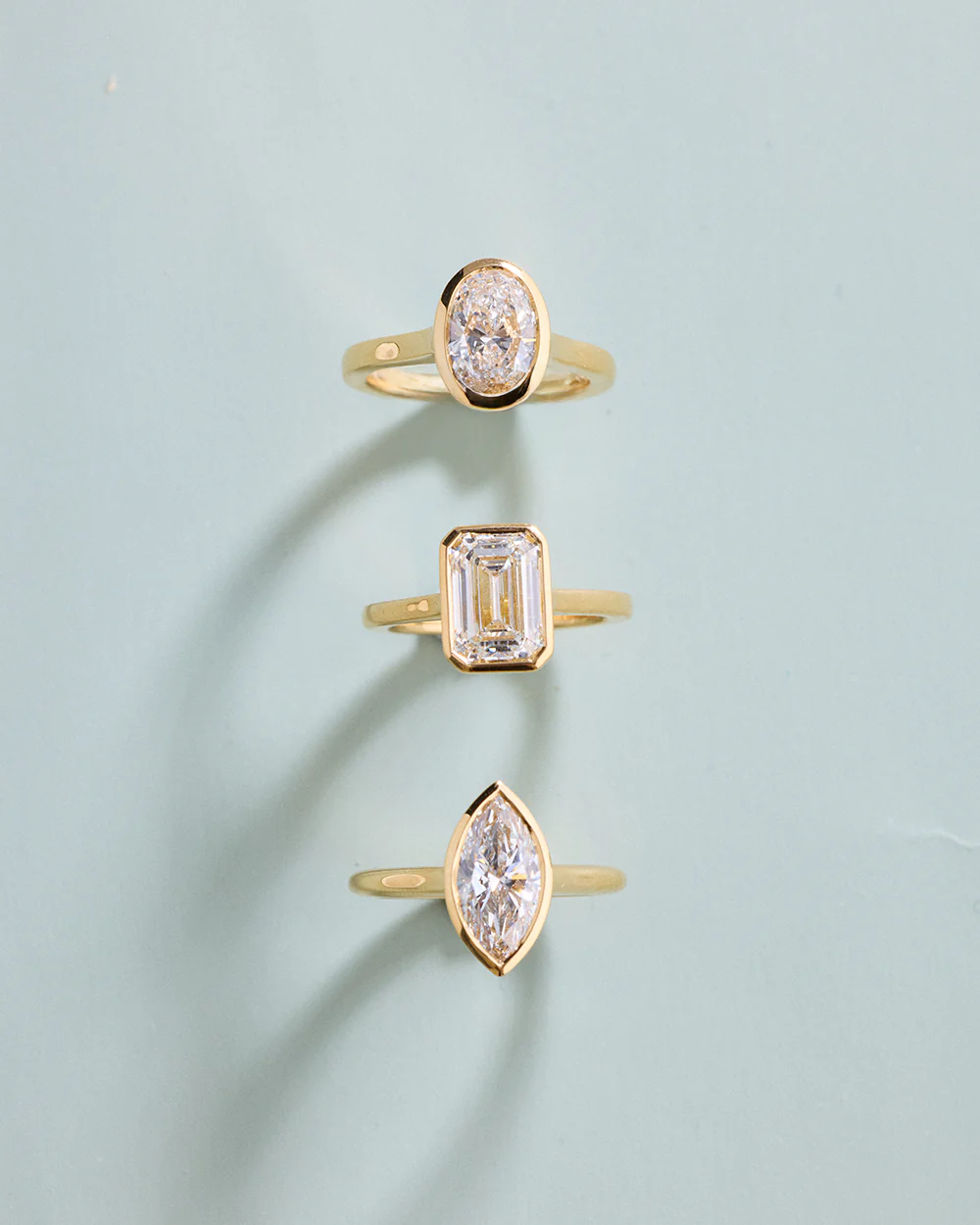 Aria 3.00ct Emerald Diamond Bezel Engagement Ring - Image 4