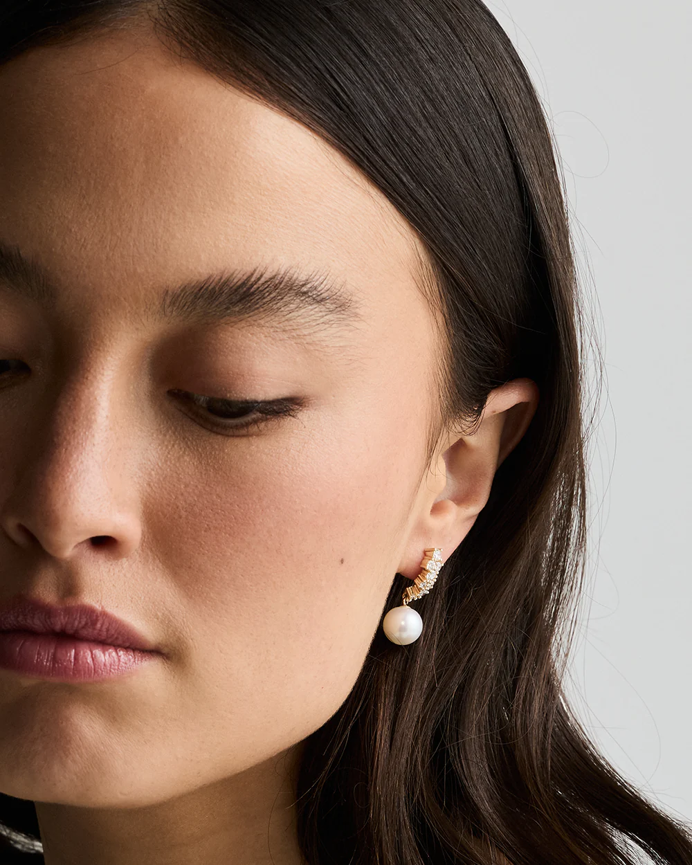 Dorsa Pearl Drop Earrings - Image 7