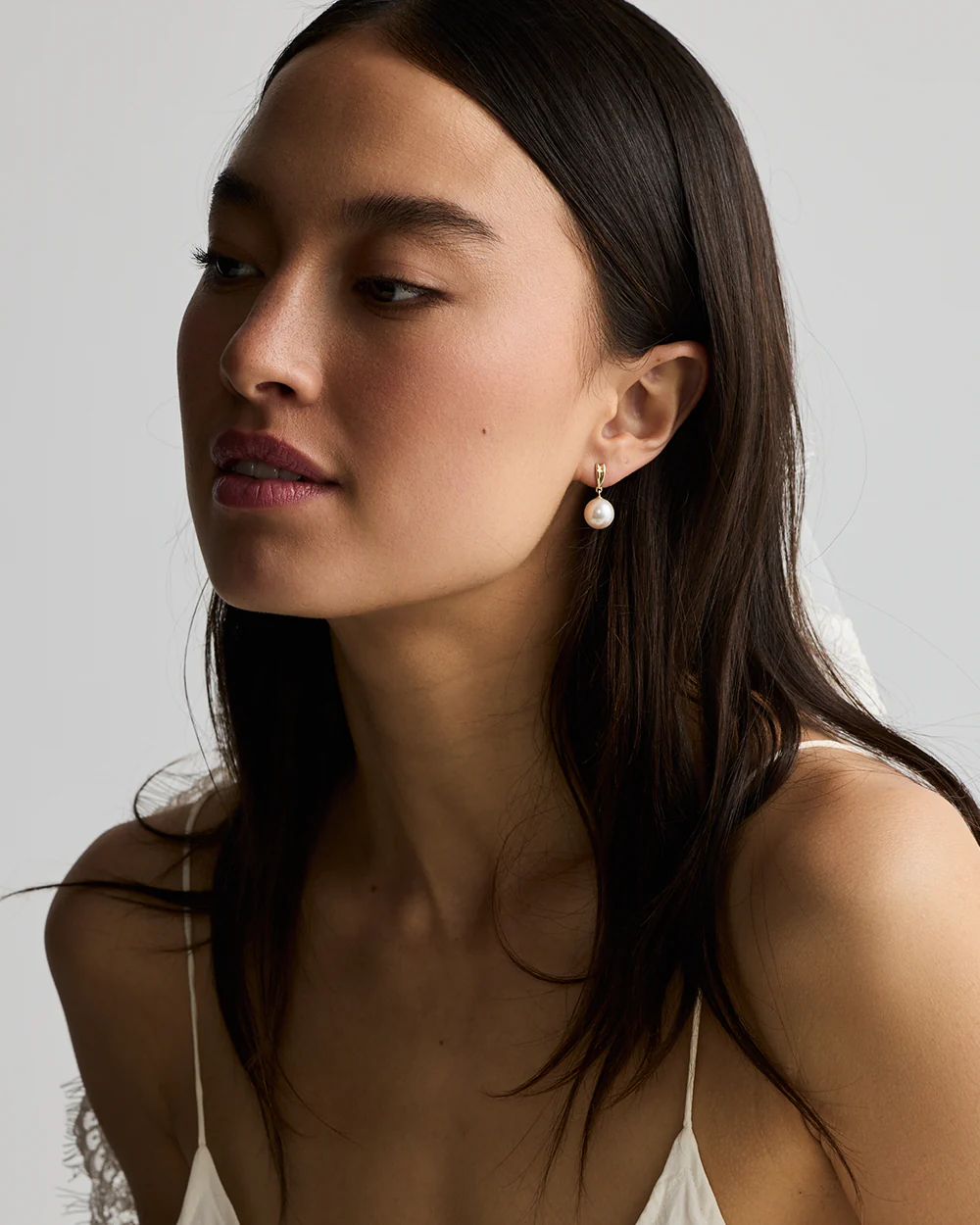 Naz Pearl Earrings - Image 5